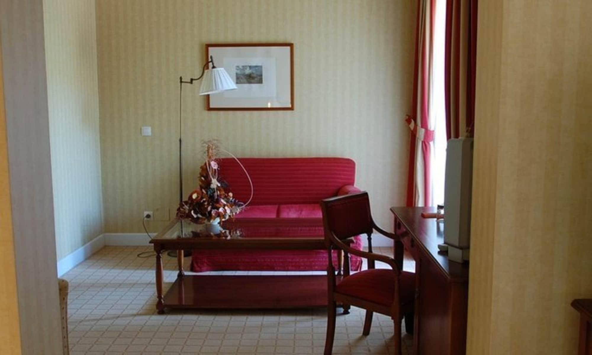 อาร์เชีย แกรน โฮเต็ล เพลาโญ Hotel โกบาดองกา ภายนอก รูปภาพ