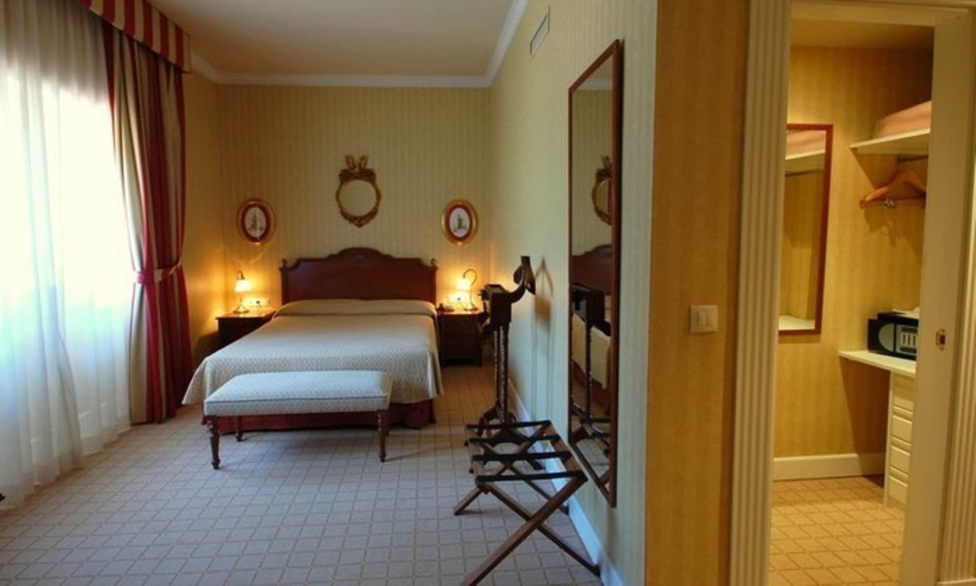 อาร์เชีย แกรน โฮเต็ล เพลาโญ Hotel โกบาดองกา ภายนอก รูปภาพ