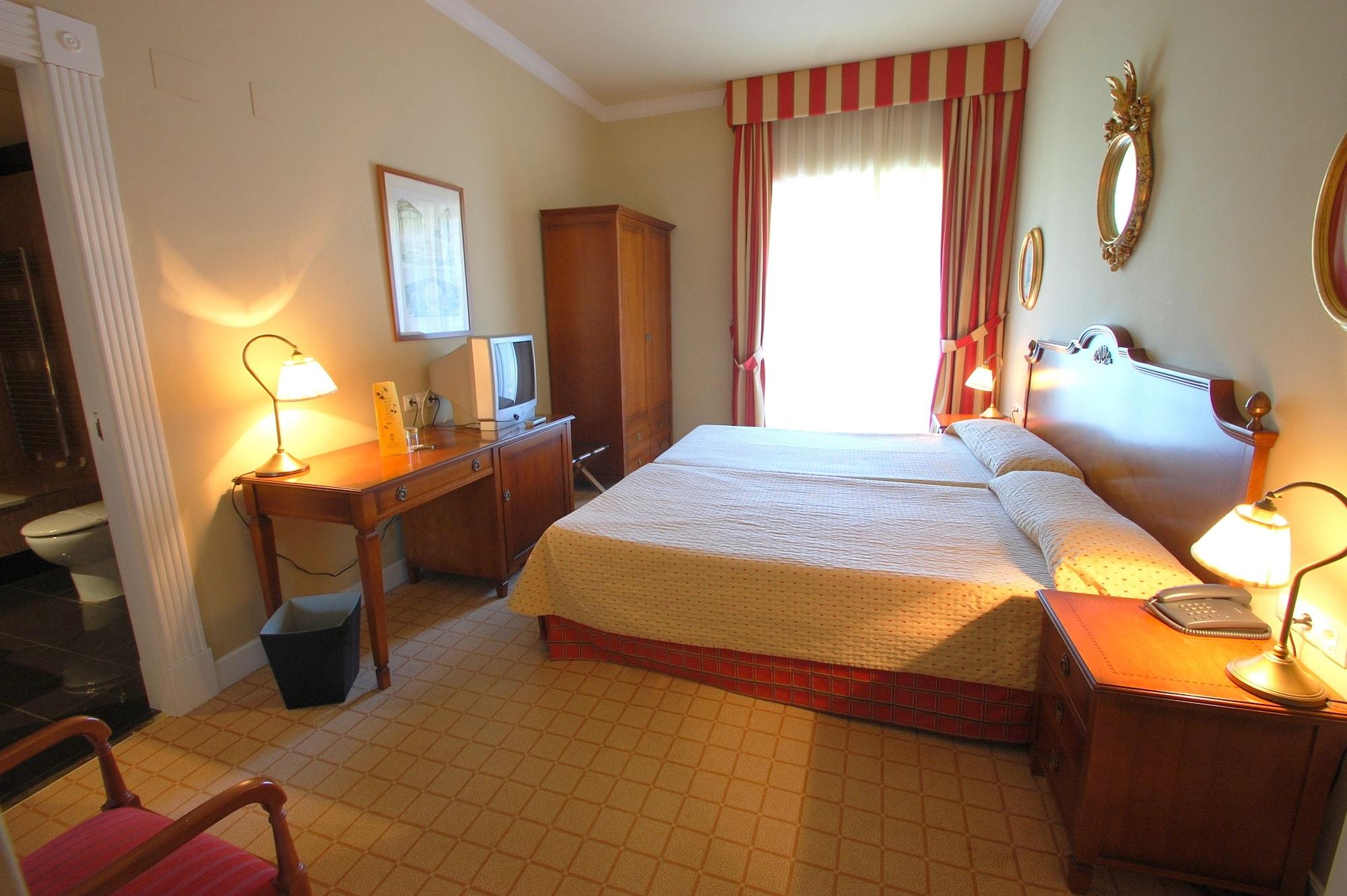 อาร์เชีย แกรน โฮเต็ล เพลาโญ Hotel โกบาดองกา ภายนอก รูปภาพ