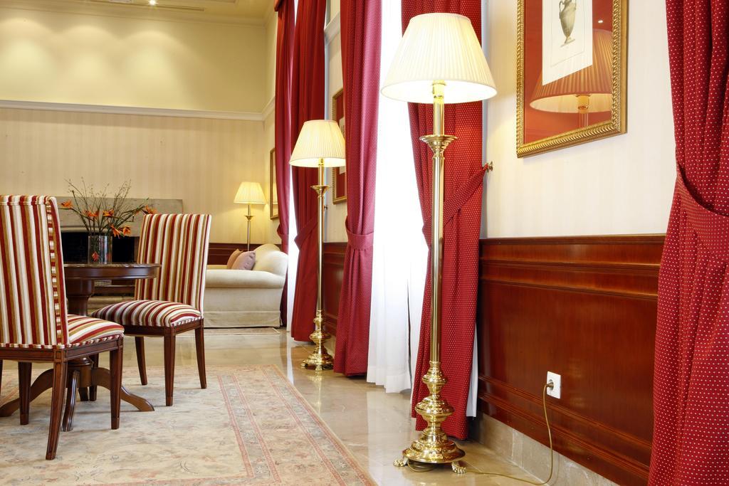 อาร์เชีย แกรน โฮเต็ล เพลาโญ Hotel โกบาดองกา ภายนอก รูปภาพ